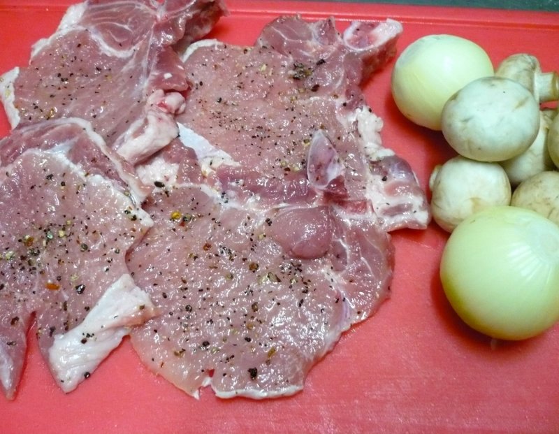 Vepřové kotlety se žampiony v alobalu