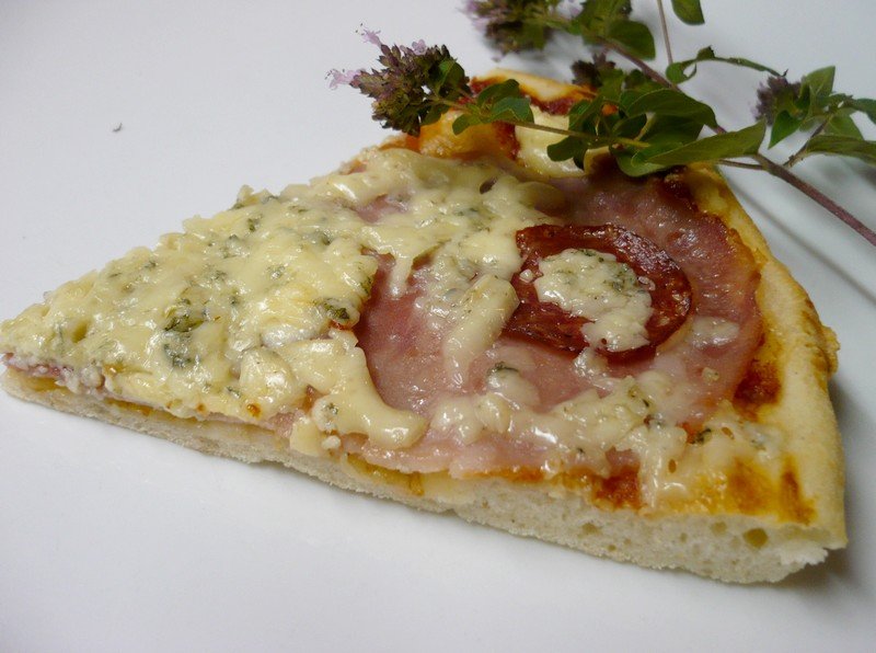 Těsto na pizzu se sušeným droždím